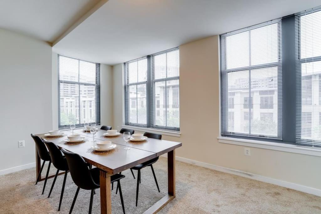 Fantastic 2 Bedroom Condo At Pentagon City Арлингтон Экстерьер фото